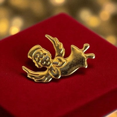 Flying Angel Pin Vintage Gold Plated Christmas Brooch Excellent Condition
