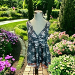 DKNY Donna Karan Women's Silver Gray Lace Sleeveless Blouse 14 Lined NWT $145