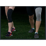 Incrediwear Black Compression Knee Sleeve Pain Relief Sz M LS903 Carbon Infused