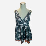 DKNY Donna Karan Women's Silver Gray Lace Sleeveless Blouse 14 Lined NWT $145