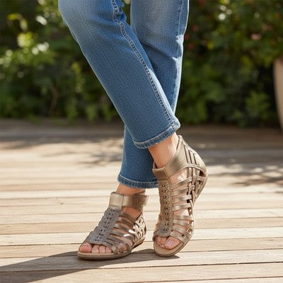 Earth Camellia Marconi Platinum Metallic Leather Gladiator Sandals 8M