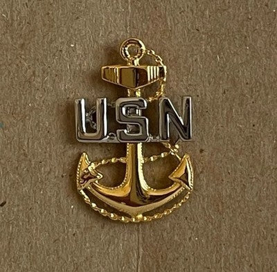 Vintage Vanguard USN Navy Anchor Lapel Pin Military Memorabilia 1"x1.25"