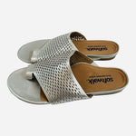 SoftWalk Corsica II Silver Metallic Leather Perforated Toe Loop Flat Sandal 9.5M