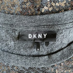 DKNY Sequin Embellished Tee Gray Sparkle Short Sleeve Top Womens M VG