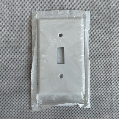 Leviton 262B Cover White Wall Light Switch Plate NIB