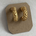 Gold Tone Textured Hoop Earrings 1" Womens Lightweight Classic Elegant Jewelry