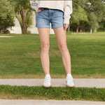 Levi Strauss Womens Shorts 29 Light Wash Cotton Blend Mid Length Zip Front Denim