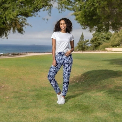 LuLaRoe Velvety Soft Purple White Floral Print Cropped Leggings One Size VG