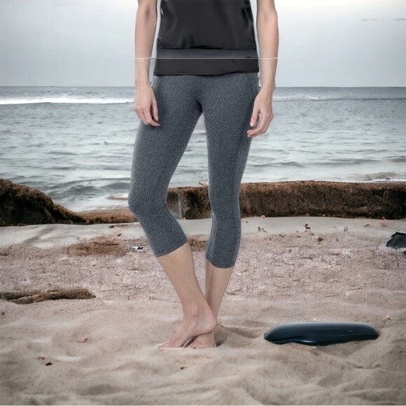 REI Co-op Gray Cropped Compression Leggings Women M High Waist 21.5" Inseam EXC