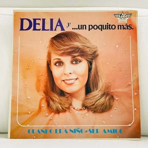 LP Delia Dorta - Y...Un Poquito Mas Vinyl Record