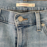 Levi Strauss Womens Shorts 29 Light Wash Cotton Blend Mid Length Zip Front Denim